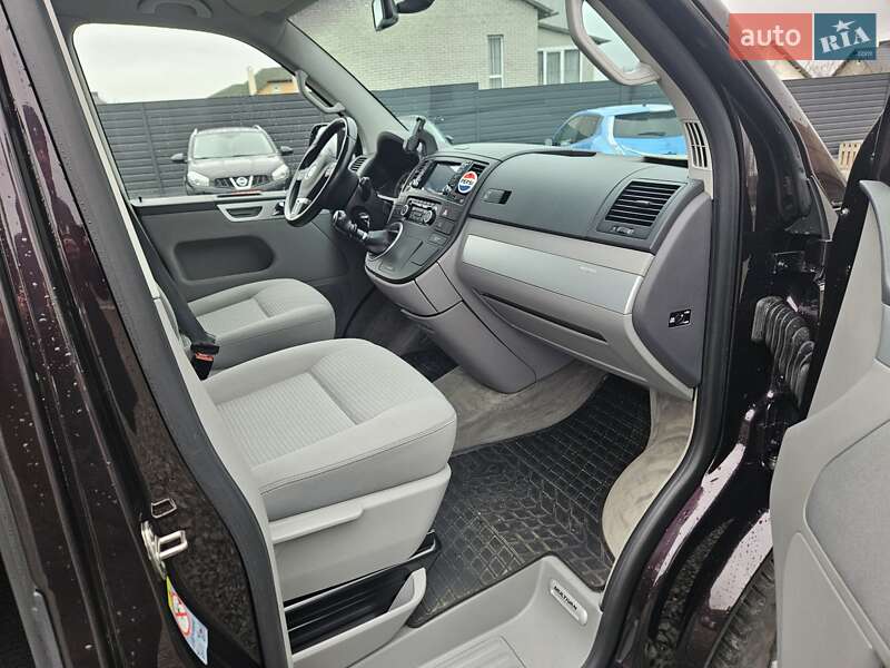 Мінівен Volkswagen Multivan 2014 в Луцьку