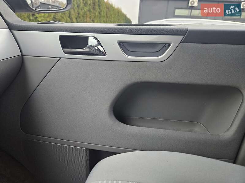 Мінівен Volkswagen Multivan 2014 в Луцьку