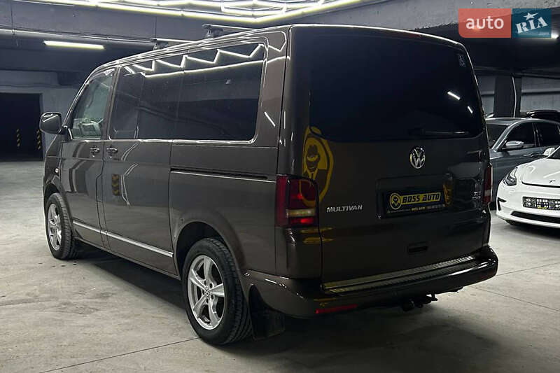 Мінівен Volkswagen Multivan 2015 в Чернівцях фото 4 Мінівен Volkswagen Multivan 2015 в Чернівцях