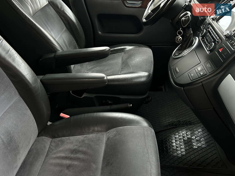 Мінівен Volkswagen Multivan 2011 в Миколаєві