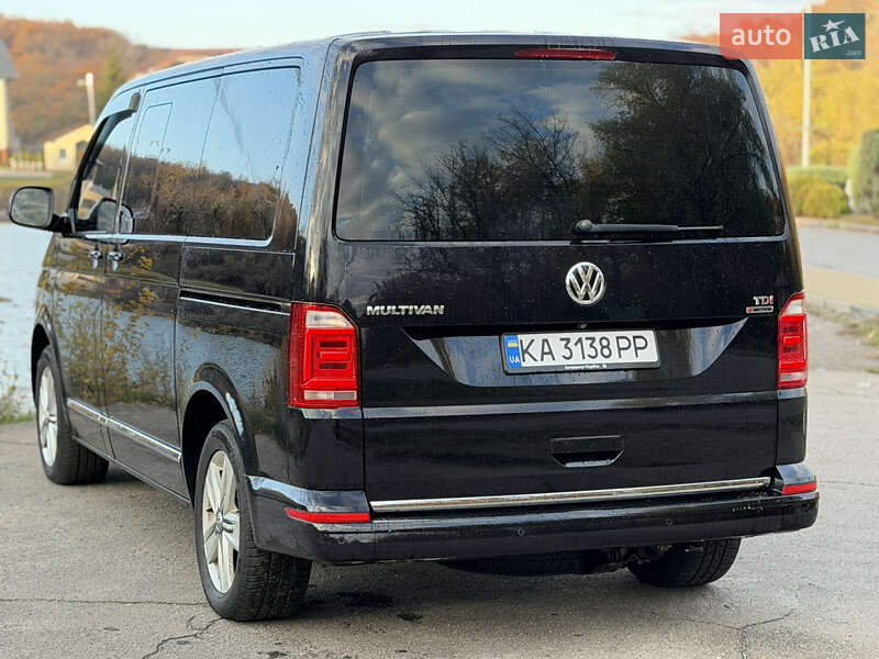 Мінівен Volkswagen Multivan 2015 в Дніпрі
