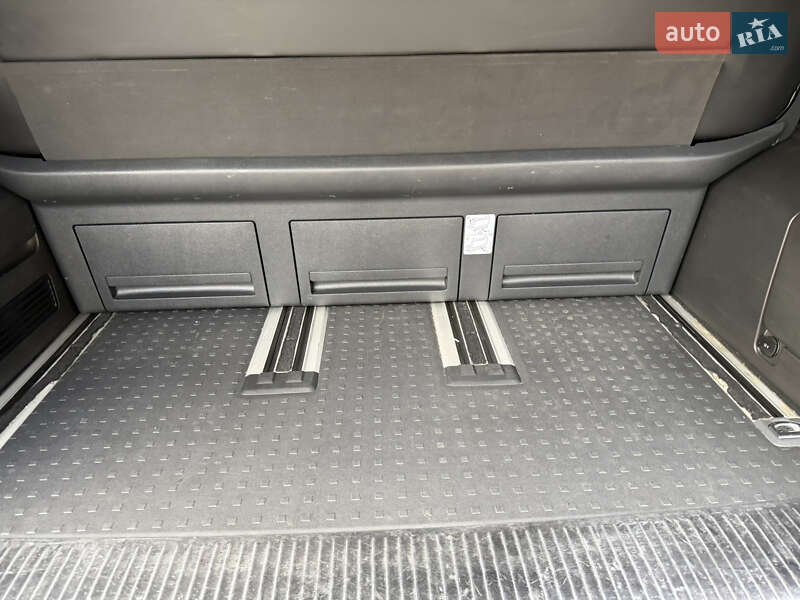 Мінівен Volkswagen Multivan 2015 в Дніпрі