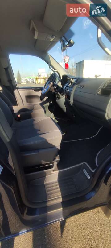 Мінівен Volkswagen Multivan 2010 в Києві фото 8 Мінівен Volkswagen Multivan 2010 в Києві