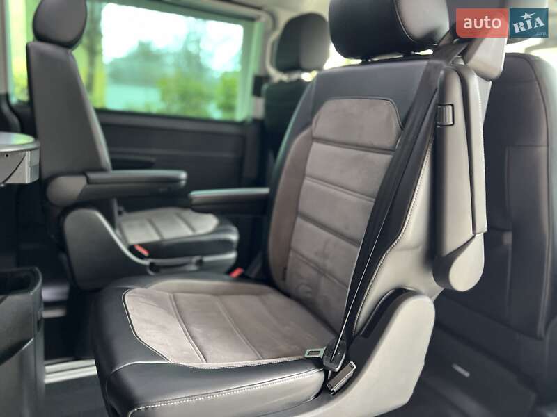 Минивэн Volkswagen Multivan 2021 в Киеве