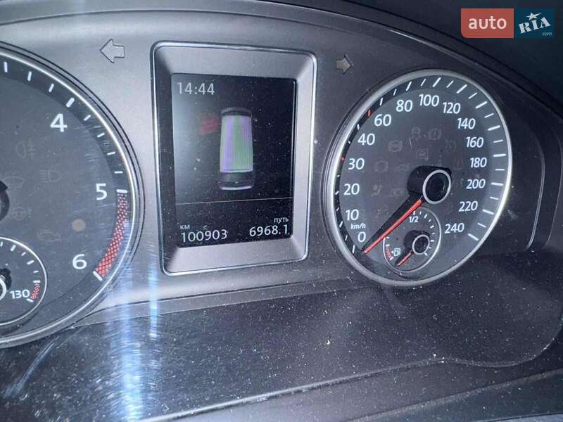 Мінівен Volkswagen Multivan 2015 в Києві