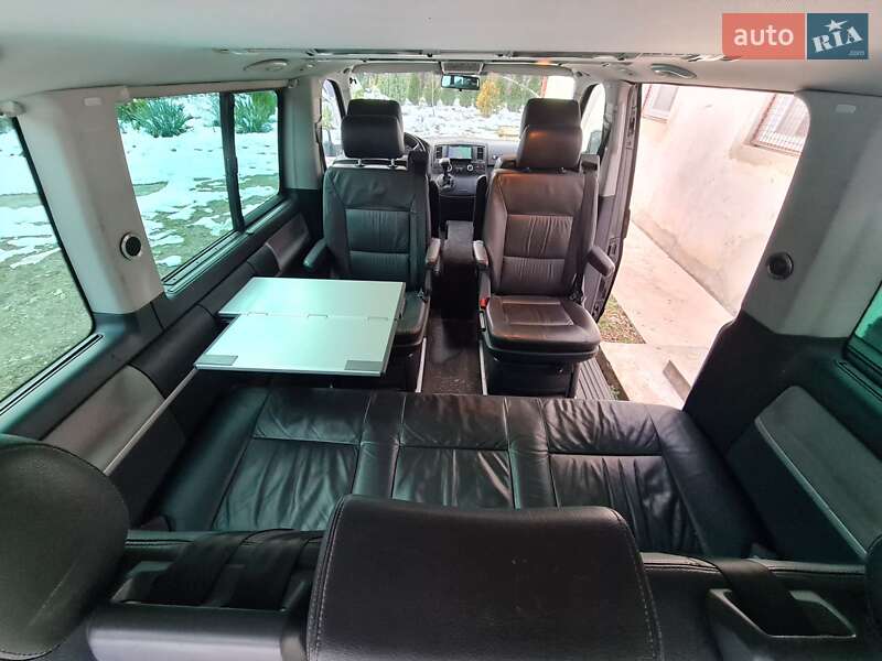 Минивэн Volkswagen Multivan 2007 в Новом Роздоле
