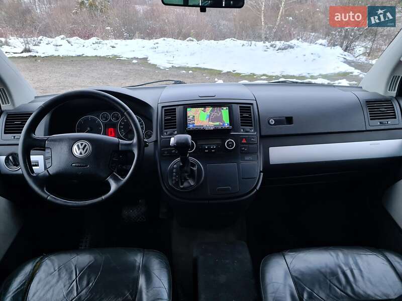Минивэн Volkswagen Multivan 2007 в Новом Роздоле