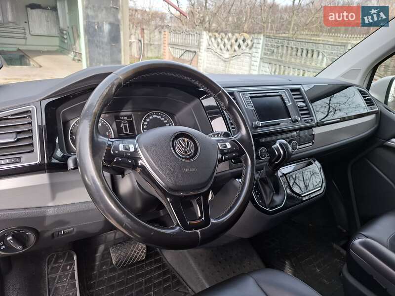 Минивэн Volkswagen Multivan 2017 в Черновцах