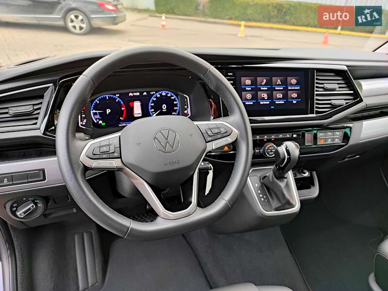 Минивэн Volkswagen Multivan 2022 в Черновцах