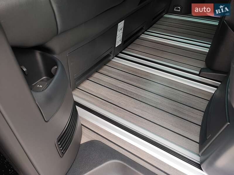 Минивэн Volkswagen Multivan 2022 в Черновцах