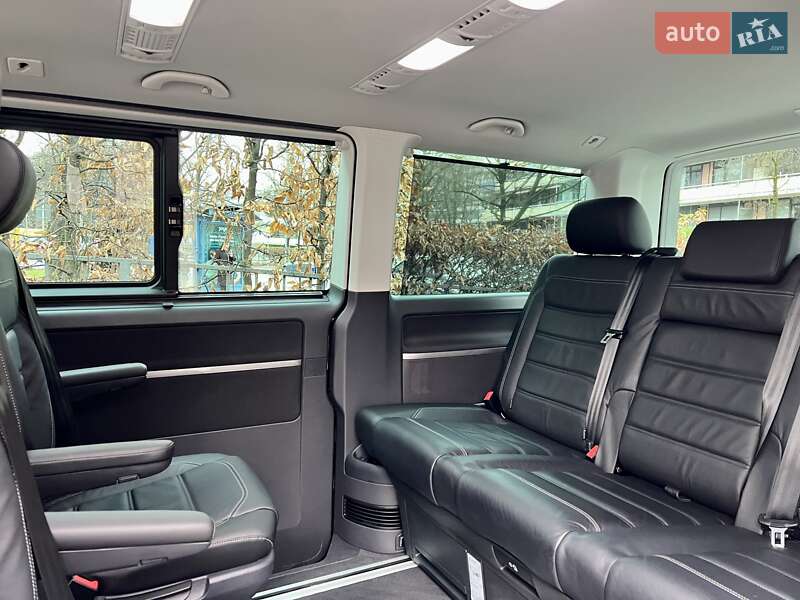 Минивэн Volkswagen Multivan 2022 в Киеве