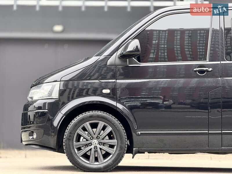 Минивэн Volkswagen Multivan 2012 в Киеве