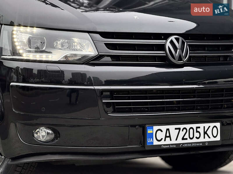 Минивэн Volkswagen Multivan 2012 в Киеве