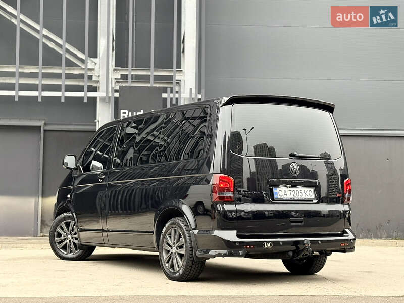 Минивэн Volkswagen Multivan 2012 в Киеве