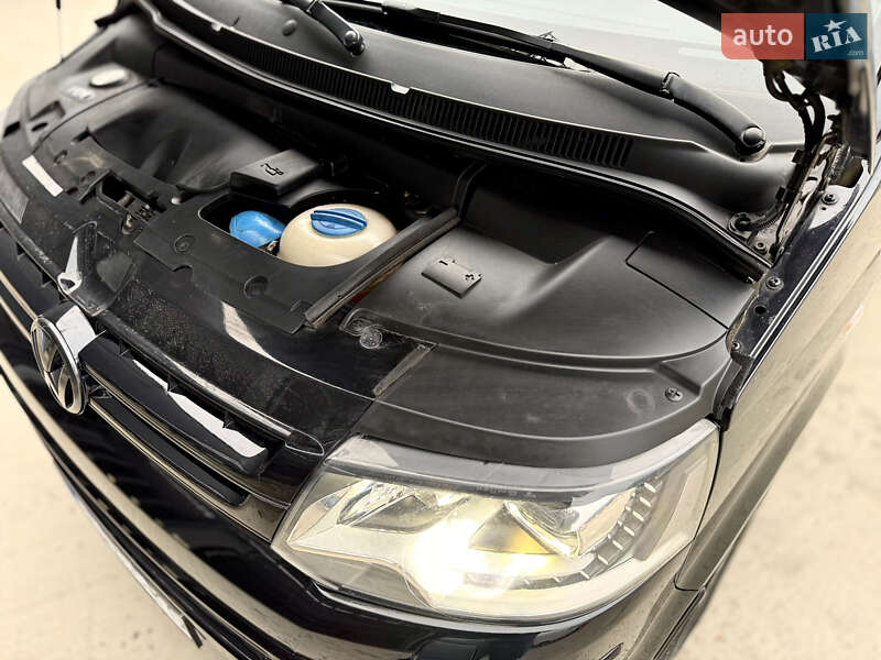 Минивэн Volkswagen Multivan 2012 в Киеве