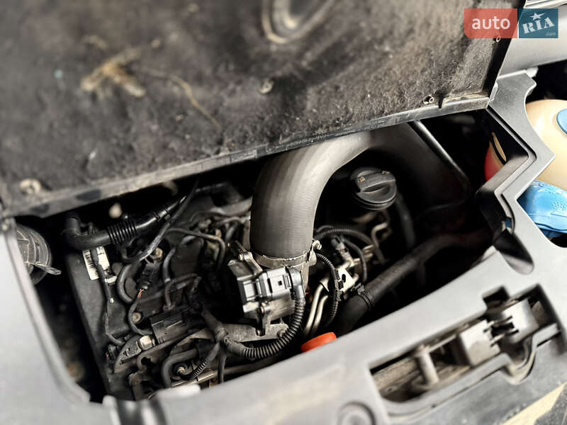 Минивэн Volkswagen Multivan 2012 в Киеве