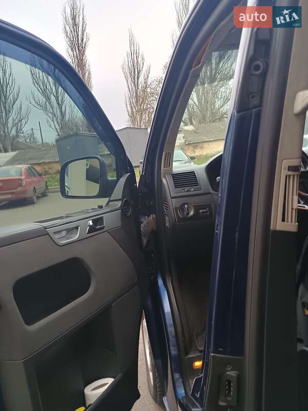 Минивэн Volkswagen Multivan 2004 в Николаеве фото 30 Минивэн Volkswagen Multivan 2004 в Николаеве