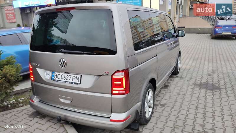Минивэн Volkswagen Multivan 2016 в Киеве