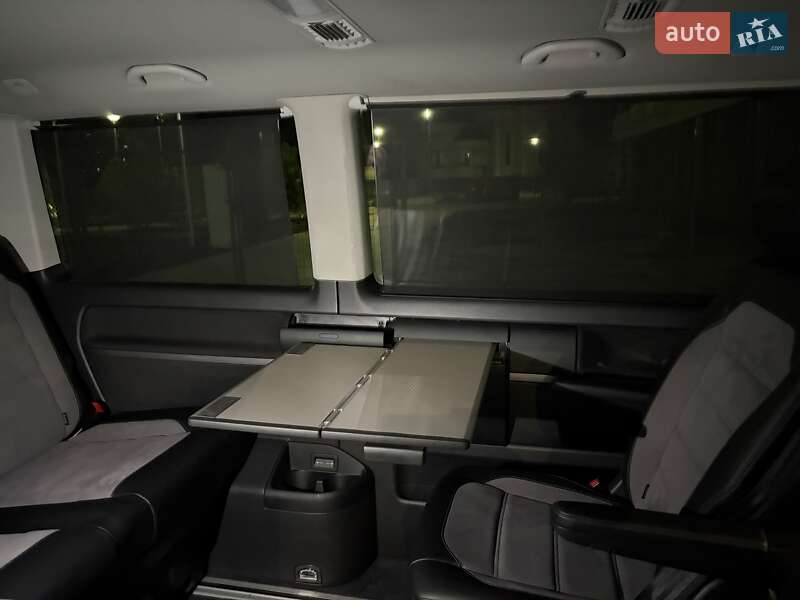 Минивэн Volkswagen Multivan 2022 в Киеве
