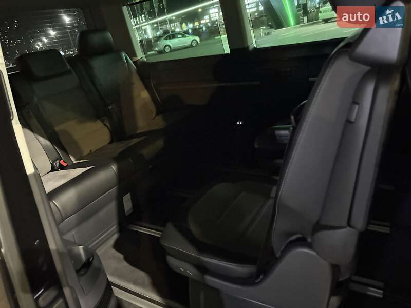 Минивэн Volkswagen Multivan 2022 в Киеве