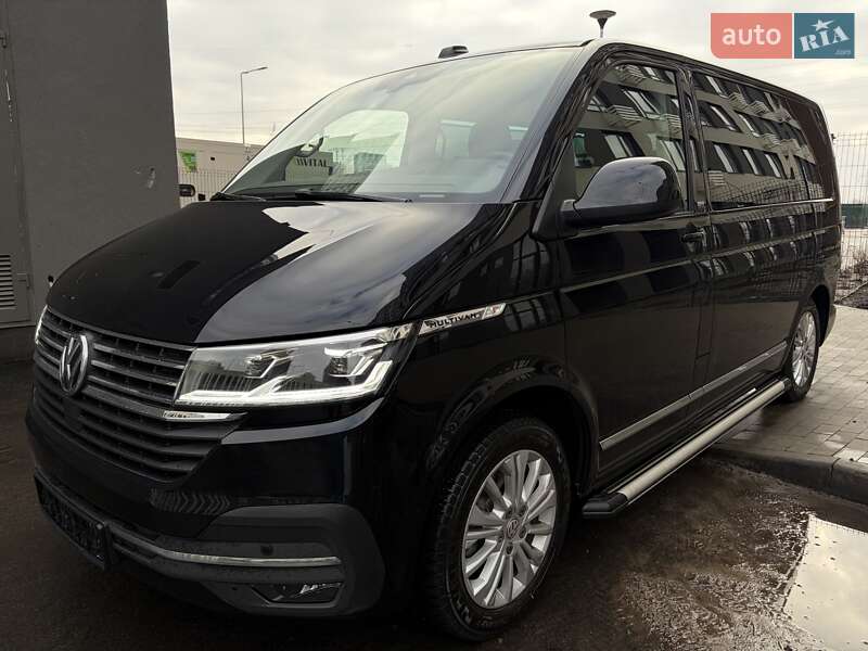 Минивэн Volkswagen Multivan 2022 в Киеве