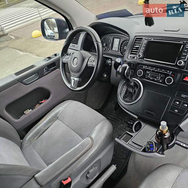 Минивэн Volkswagen Multivan 2010 в Киеве фото 4 Минивэн Volkswagen Multivan 2010 в Киеве