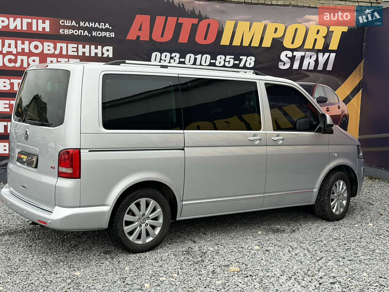 Минивэн Volkswagen Multivan 2011 в Стрые
