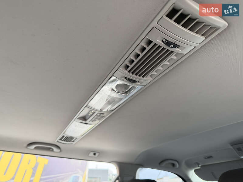 Минивэн Volkswagen Multivan 2011 в Стрые