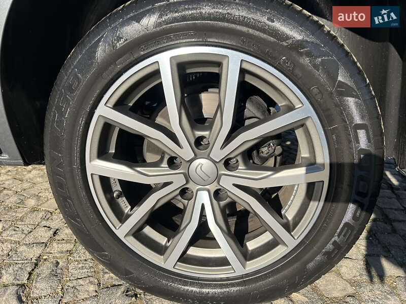 Минивэн Volkswagen Multivan 2018 в Черновцах