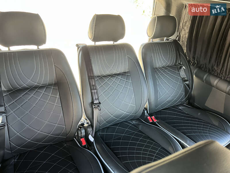 Минивэн Volkswagen Multivan 2018 в Черновцах