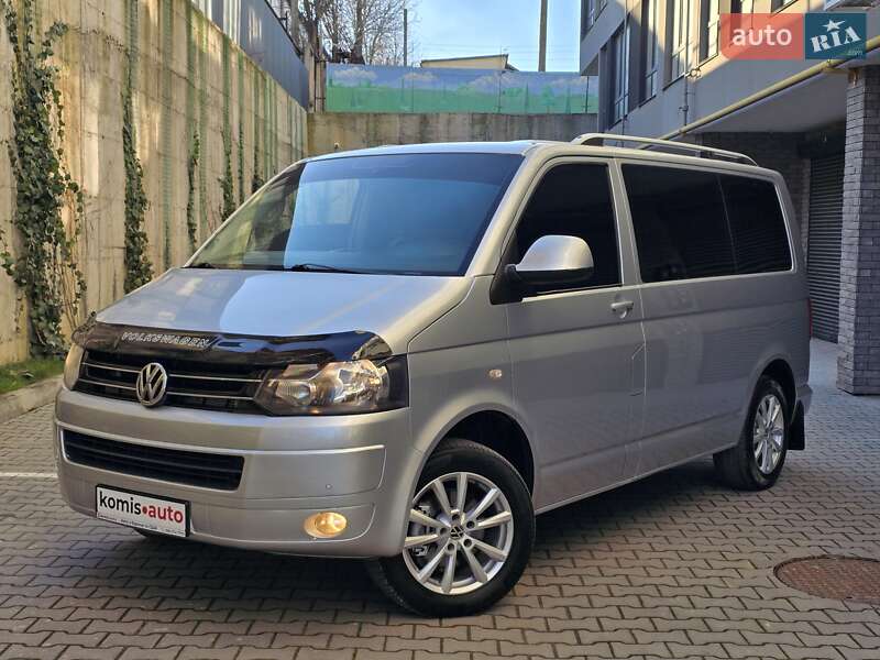 Минивэн Volkswagen Multivan 2013 в Хмельницком