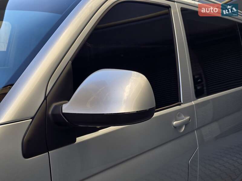 Минивэн Volkswagen Multivan 2013 в Хмельницком