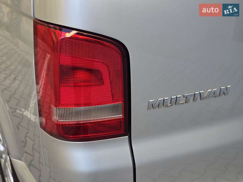 Минивэн Volkswagen Multivan 2013 в Хмельницком