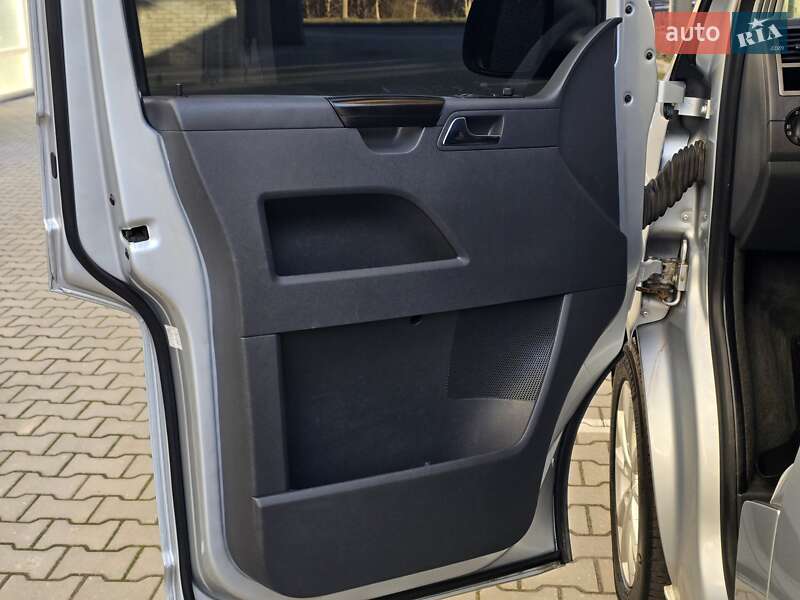 Минивэн Volkswagen Multivan 2013 в Хмельницком