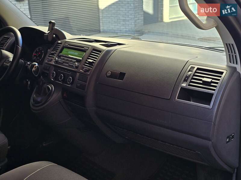 Минивэн Volkswagen Multivan 2013 в Хмельницком