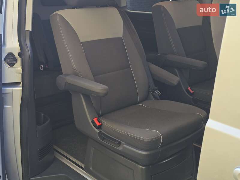 Минивэн Volkswagen Multivan 2013 в Хмельницком