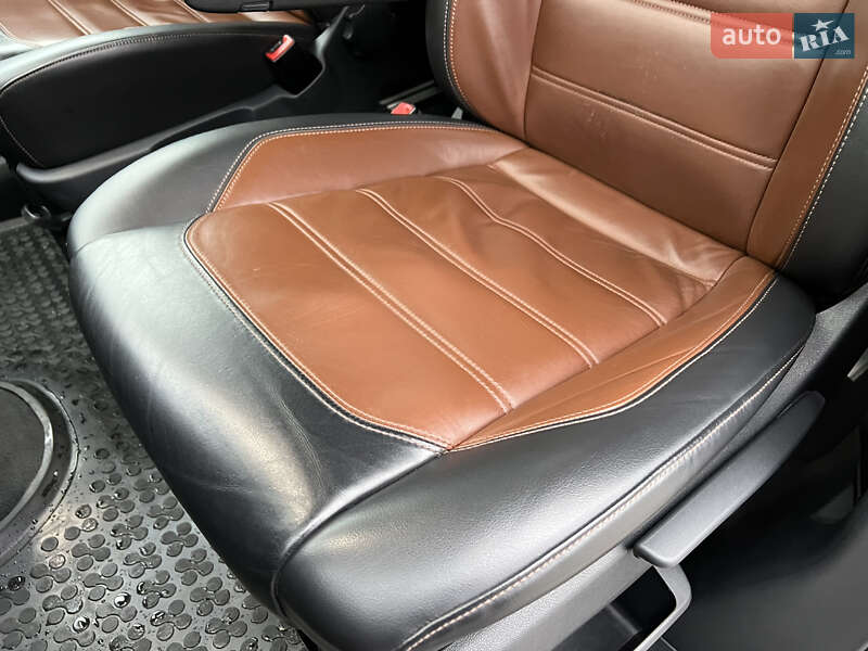 Минивэн Volkswagen Multivan 2020 в Киеве фото 34 Минивэн Volkswagen Multivan 2020 в Киеве