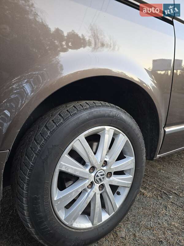 Мінівен Volkswagen Multivan 2012 в Малині