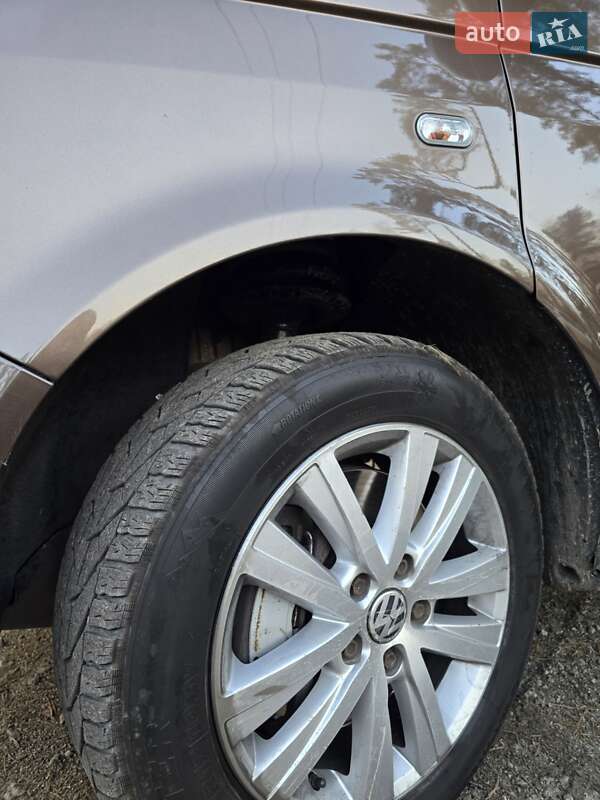 Мінівен Volkswagen Multivan 2012 в Малині