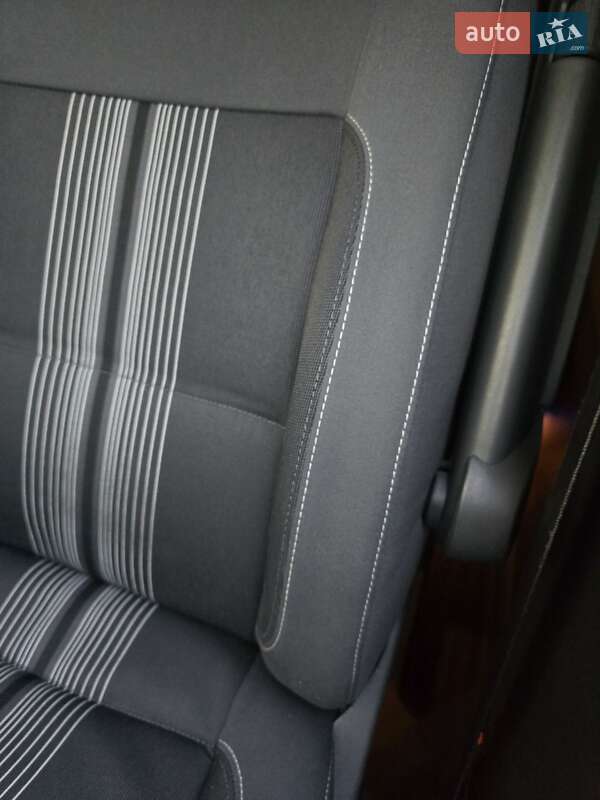 Мінівен Volkswagen Multivan 2012 в Малині