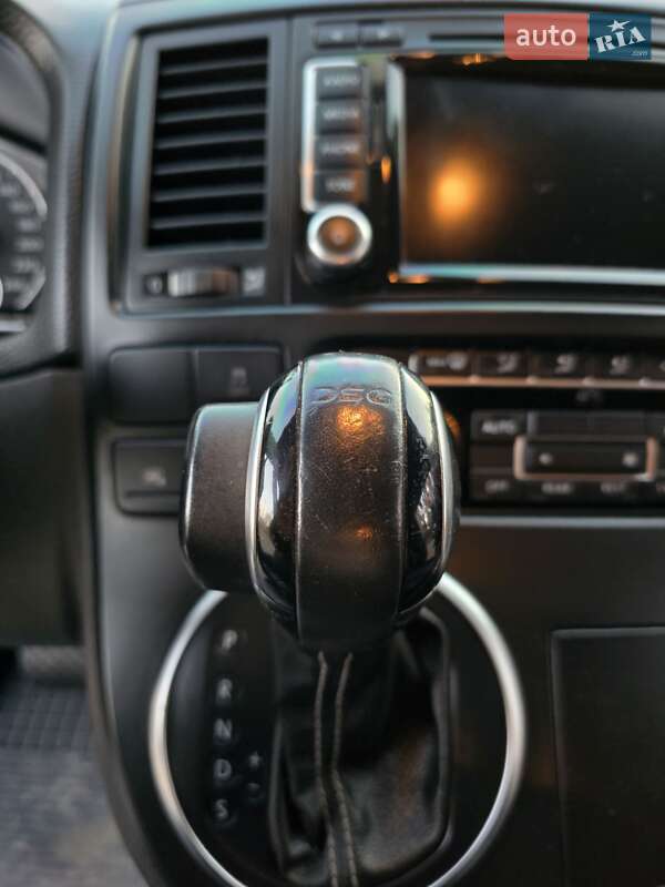 Мінівен Volkswagen Multivan 2012 в Малині