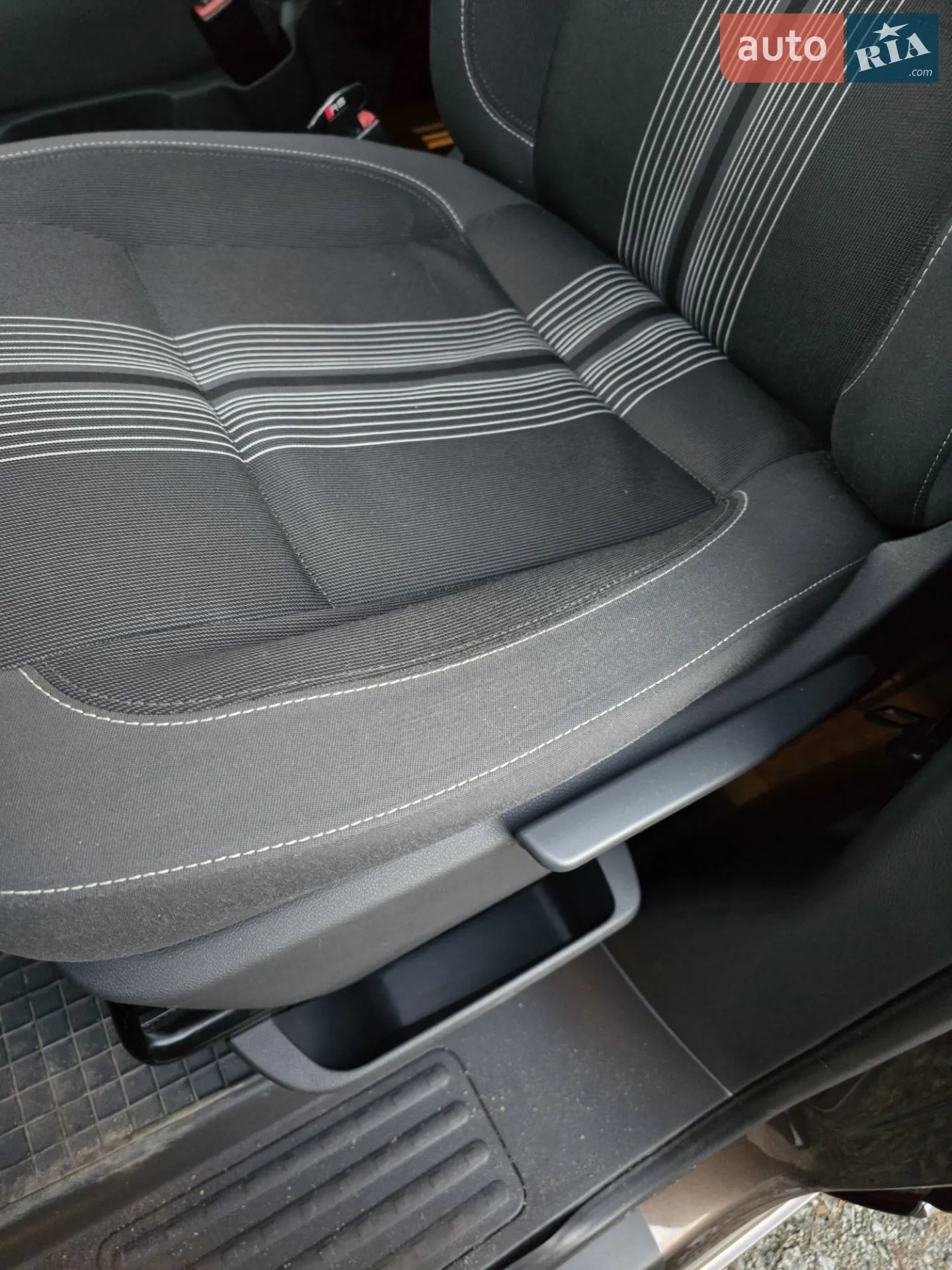 2012 Volkswagen Multivan - мініатюра 33