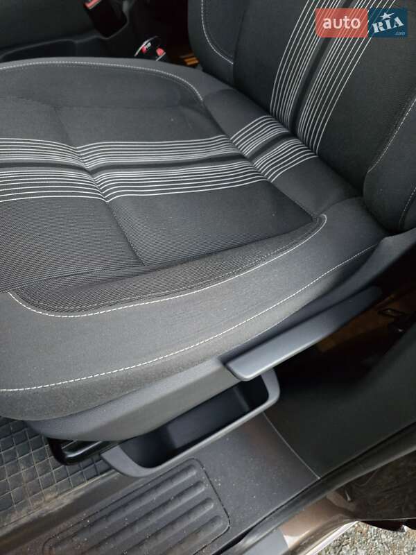 Мінівен Volkswagen Multivan 2012 в Малині