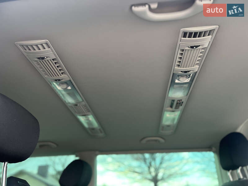 Минивэн Volkswagen Multivan 2017 в Луцке фото 23 Минивэн Volkswagen Multivan 2017 в Луцке