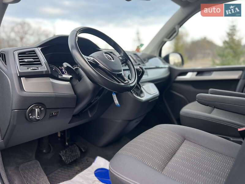 Минивэн Volkswagen Multivan 2017 в Луцке фото 18 Минивэн Volkswagen Multivan 2017 в Луцке