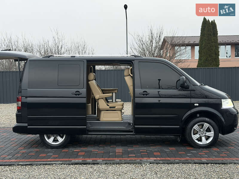 Минивэн Volkswagen Multivan 2009 в Берегово