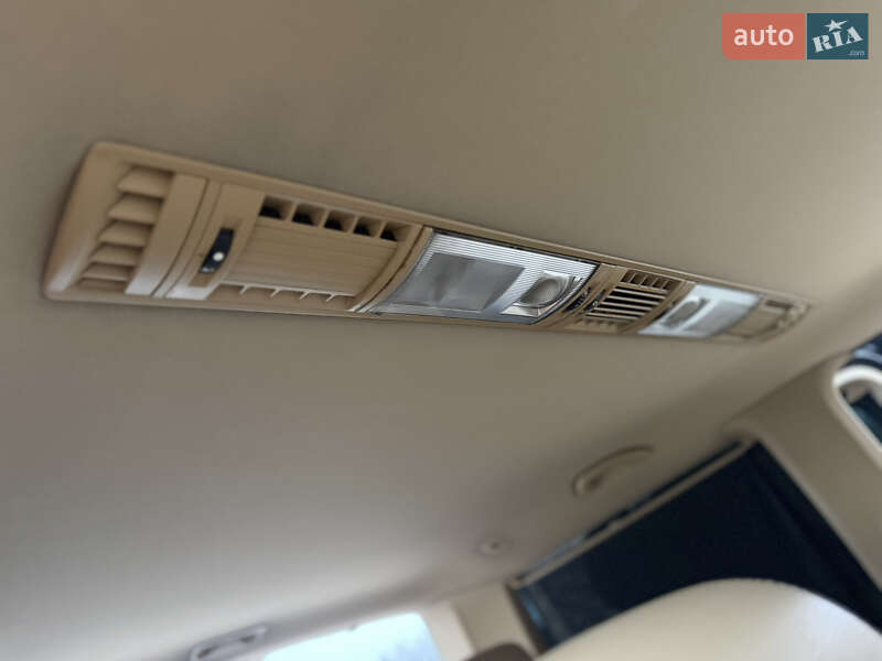 Минивэн Volkswagen Multivan 2009 в Берегово