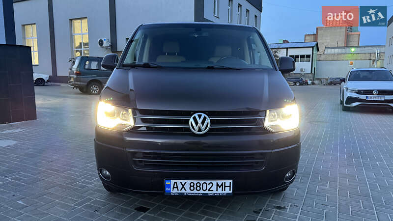 Минивэн Volkswagen Multivan 2010 в Киеве