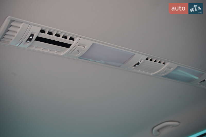 Мінівен Volkswagen Multivan 2020 в Житомирі