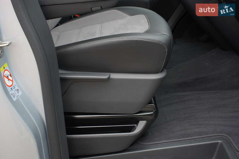 Мінівен Volkswagen Multivan 2020 в Житомирі